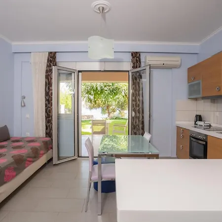 Lefkothea Aparthotel