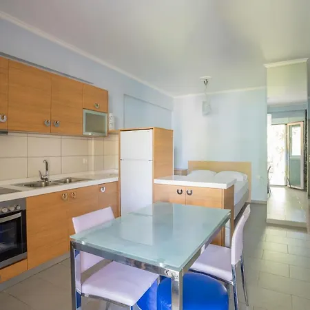 Aparthotel Lefkothea