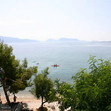 Aparthotel Lefkothea