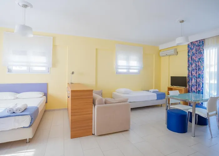Apartmanhotel Lefkothea 3*
